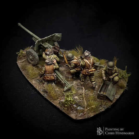 Vue de dessus du Canadian 6pdr Anti-tank de RKX Miniatures avec son équipage et son canon antichar en résine 28 mm.