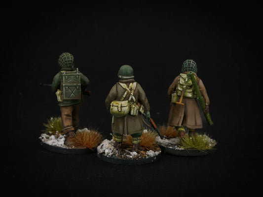 Détails du paquetage radio et des manteaux d'hiver US Army figurines 28mm.