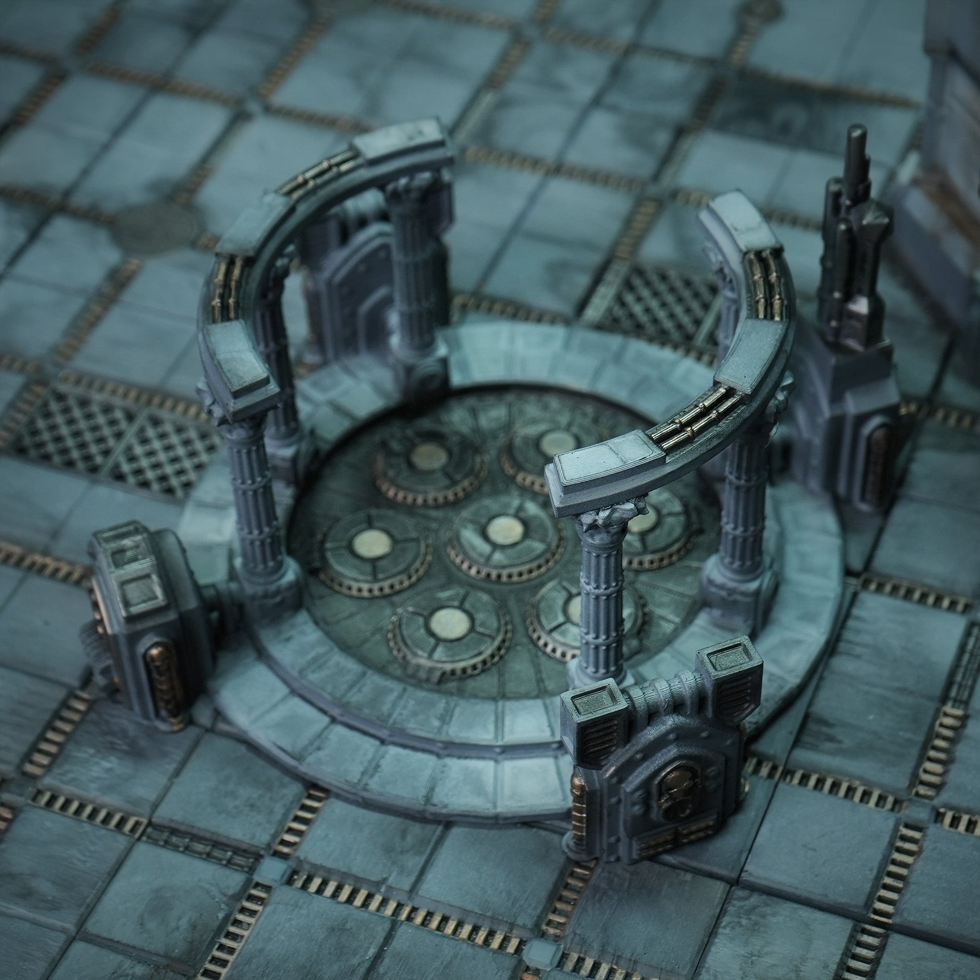 Acumen Plaza Missile Battery peinte et intégrée sur une table de jeu science-fiction de la gamme Zorpsector Rome.