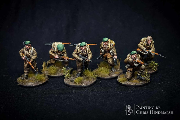 Figurines de fusiliers commandos britanniques de la Commando Rifle Section RKX Miniatures en résine 28 mm.