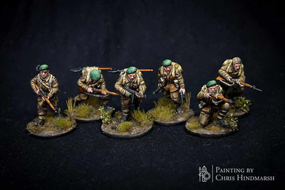 Figurines de fusiliers commandos britanniques de la Commando Rifle Section RKX Miniatures en résine 28 mm.