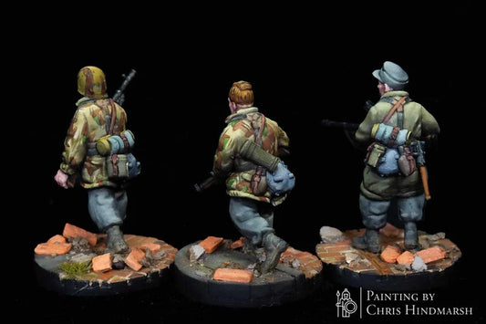 Détail de figurines Fallschirmjäger utilisant des pistolets-mitrailleurs Sten et PPSH-41, réalisme historique pour wargame, impression 3D haute résolution RKX Miniatures.