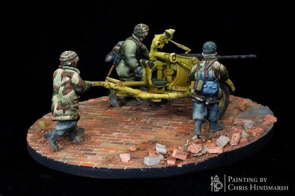 Vue arrière de l'unité Flak 30 Fallschirmjäger sur socle urbain pavé, matériel de défense antiaérienne allemande pour Bolt Action et Chain of Command, échelle 1/56.