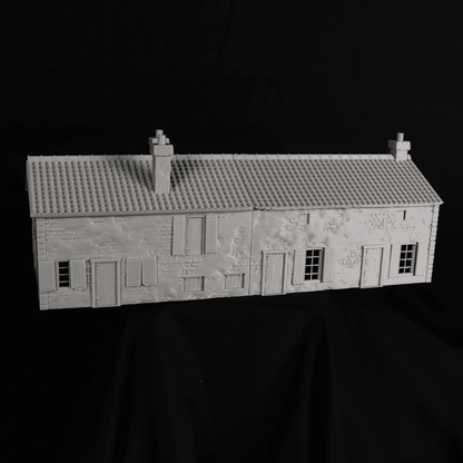 Façade de la Large Stable avec portes et volets, décor de ferme normande pour wargame 28 mm