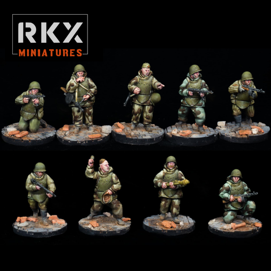 Escouade Soviet Combat Engineers de RKX Miniatures composée de neuf sapeurs soviétiques en résine 28 mm pour jeux de figurines historiques.