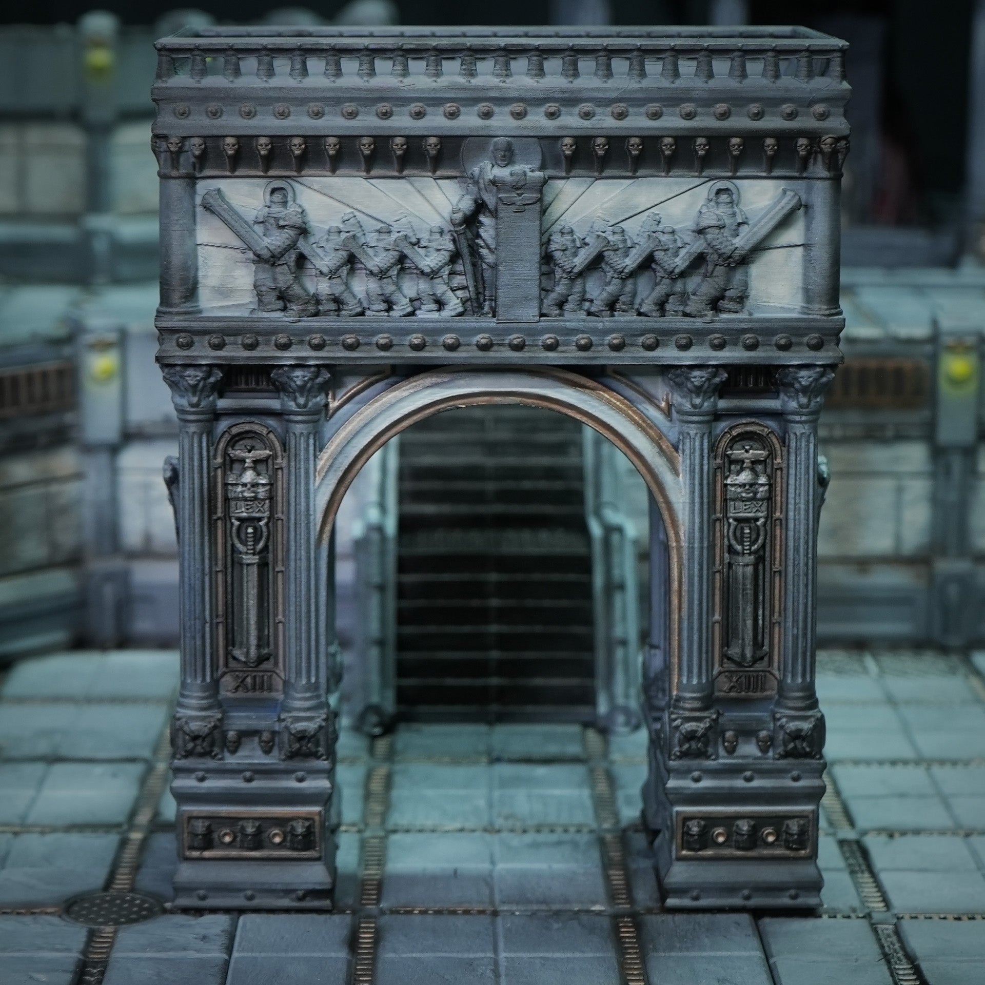 Arc monumental impérial Triumvate Arch pour table de jeu science-fiction 28 mm.